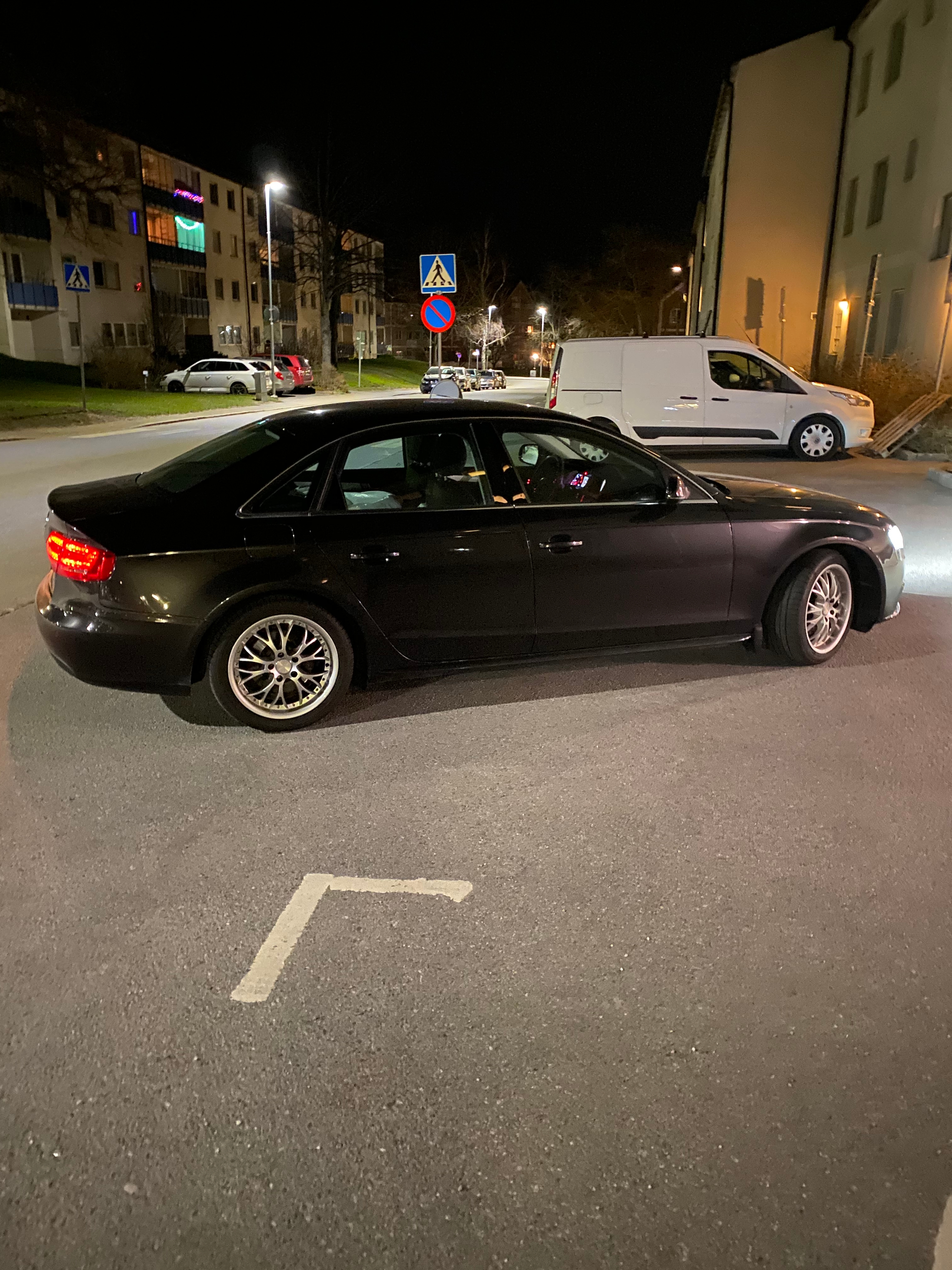 Audi A4 2.0 TDI 2011, kuva 9/9