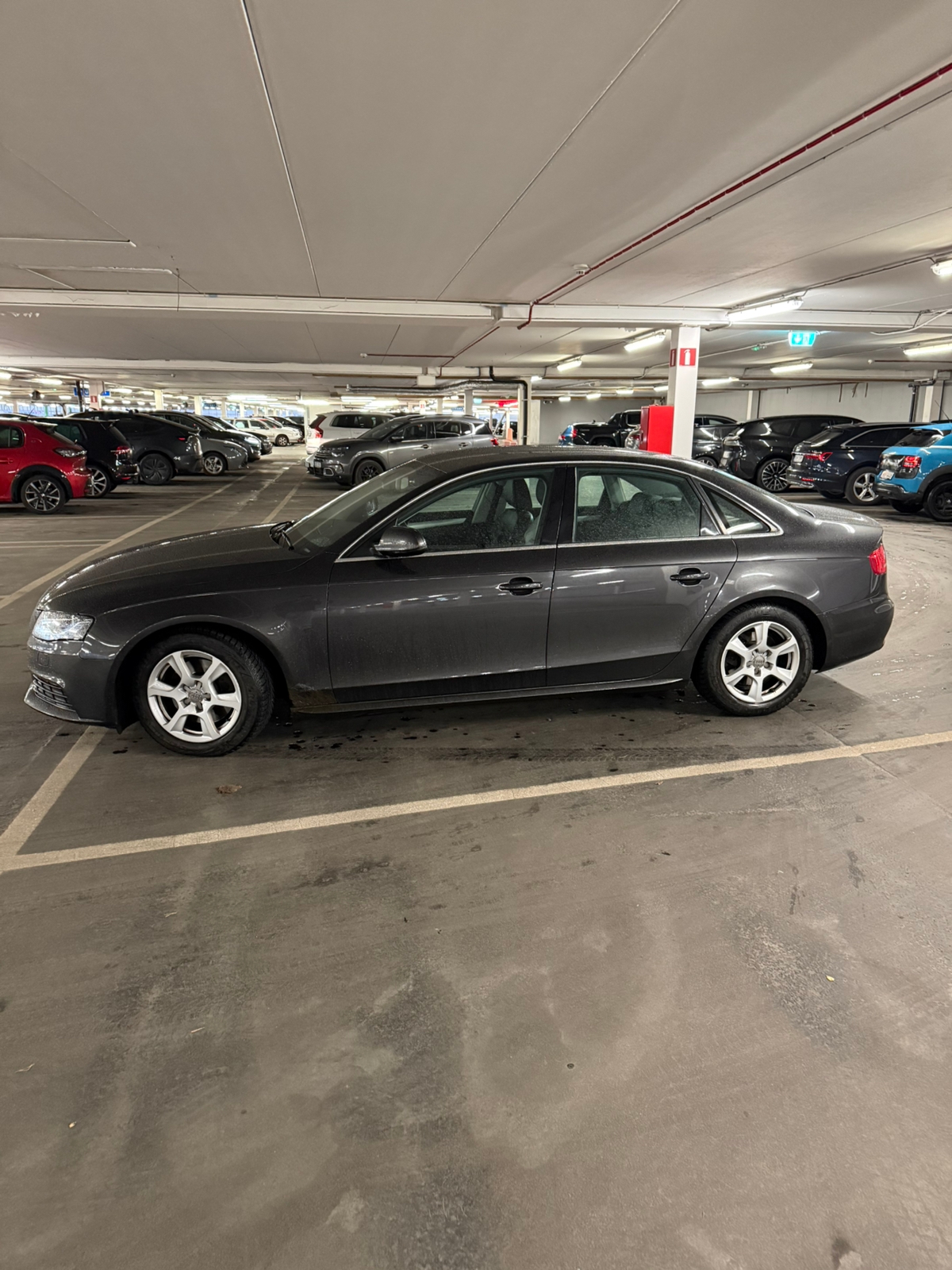 Audi A4 2.0 TDI 2011, bild 4/9