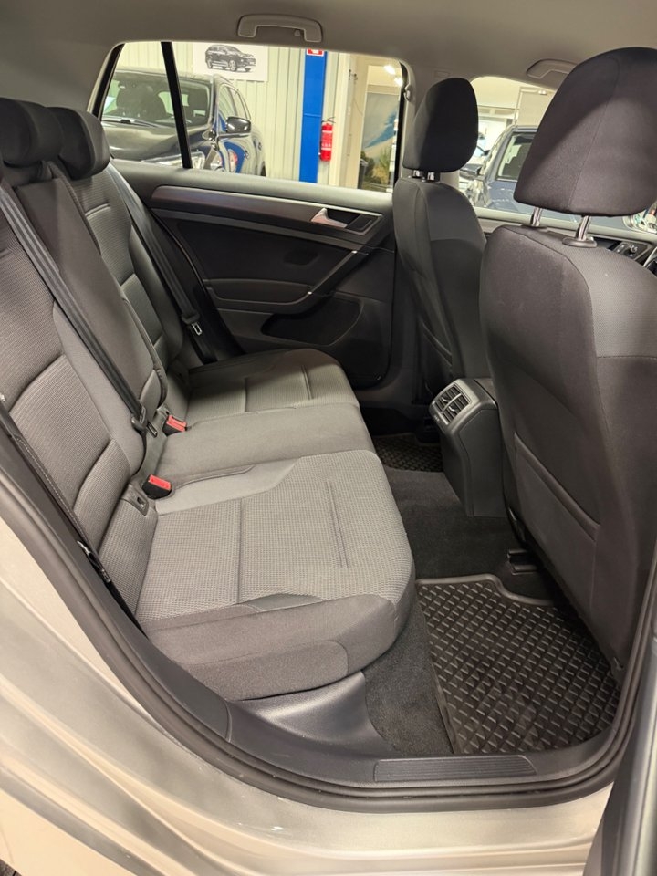 Volkswagen Golf 2020, bild 7/8