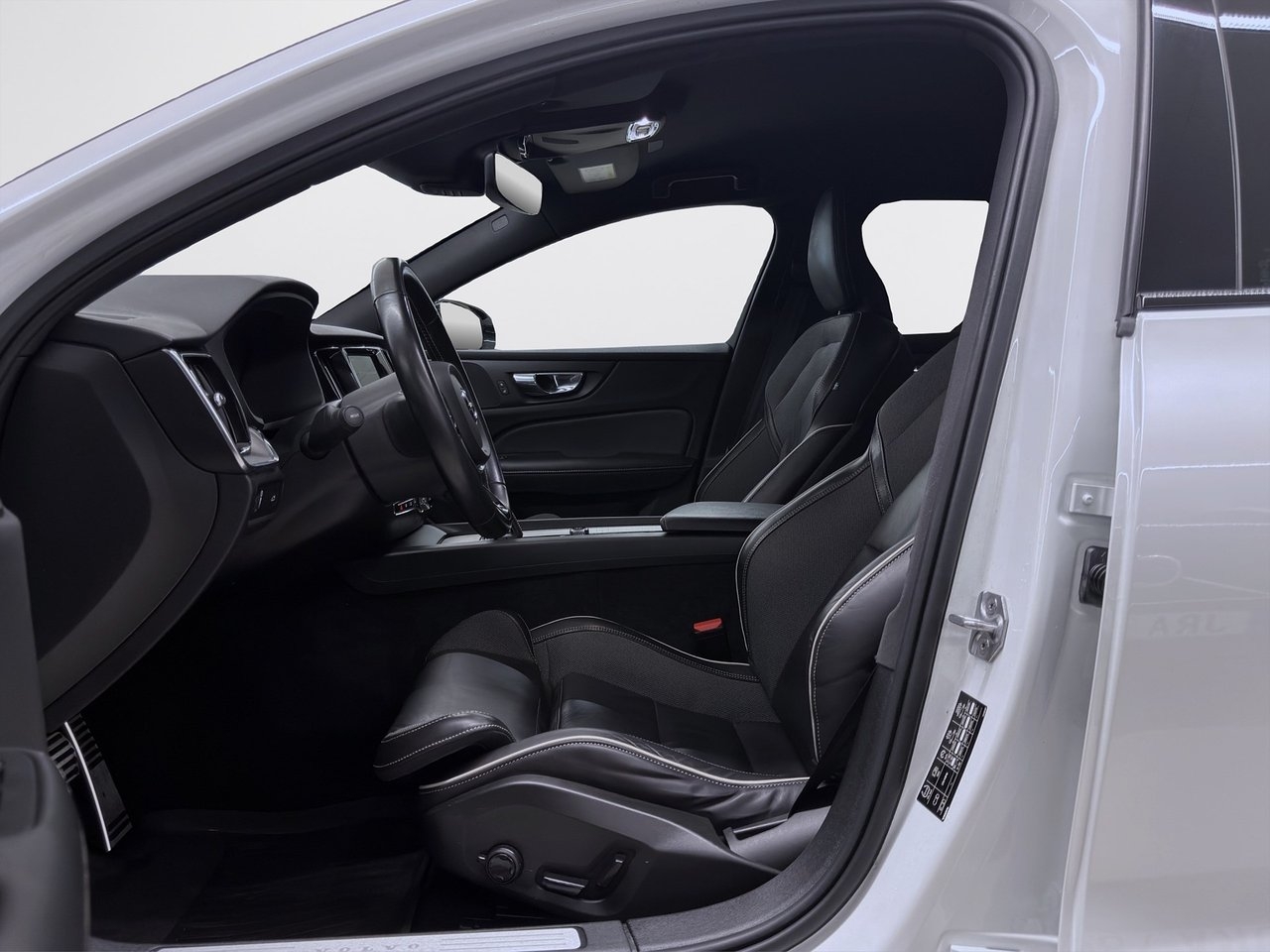 Volvo S60 B5 250hk R-Design 2021, photo 7/10