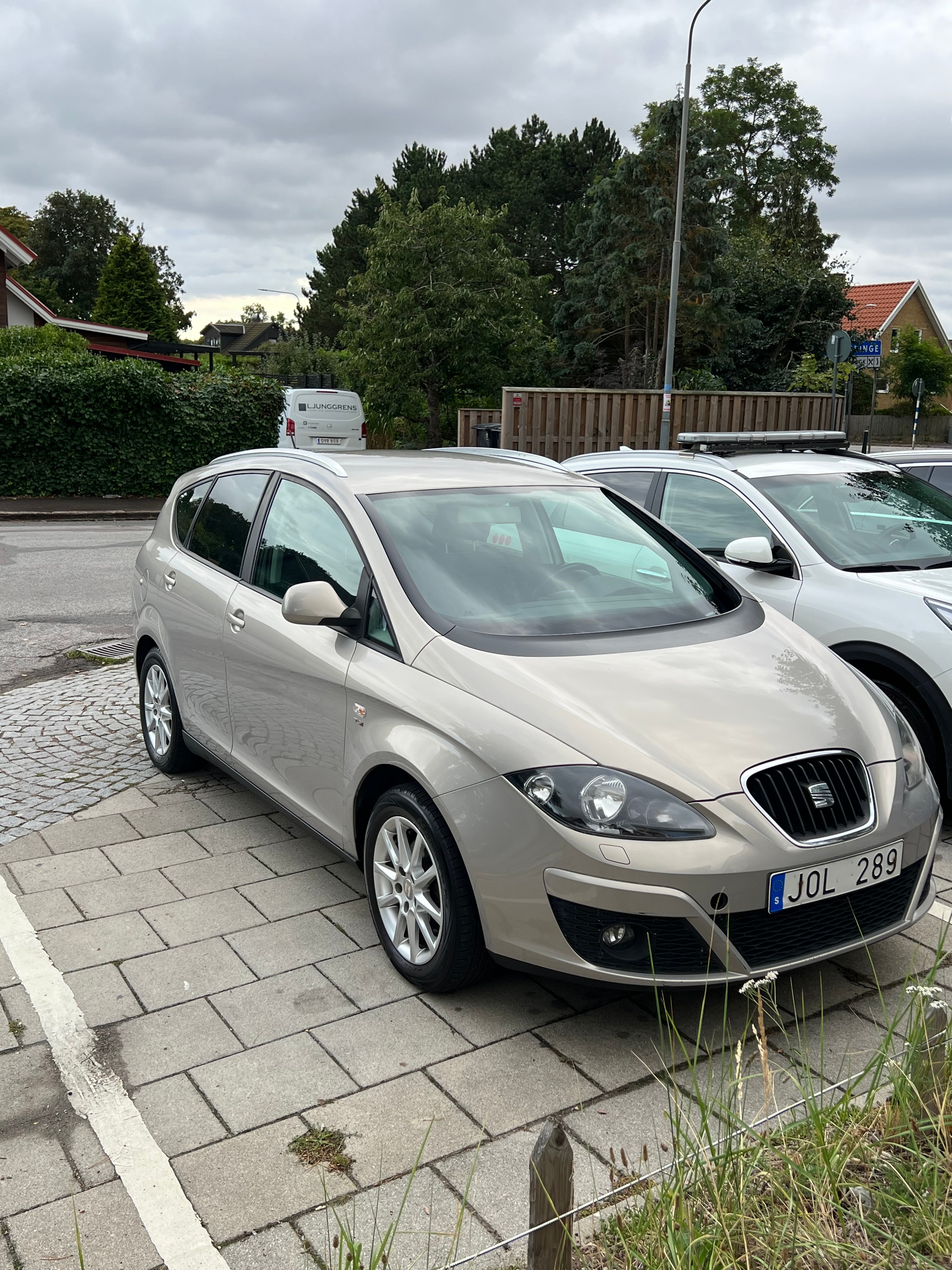 Seat Altea XL 1.8 TSI Manuell 2011, bild 2/5