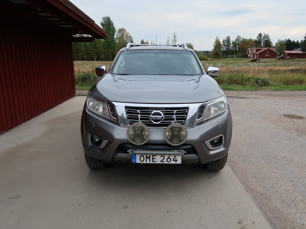 Nissan Navara 2016, bild 2/10