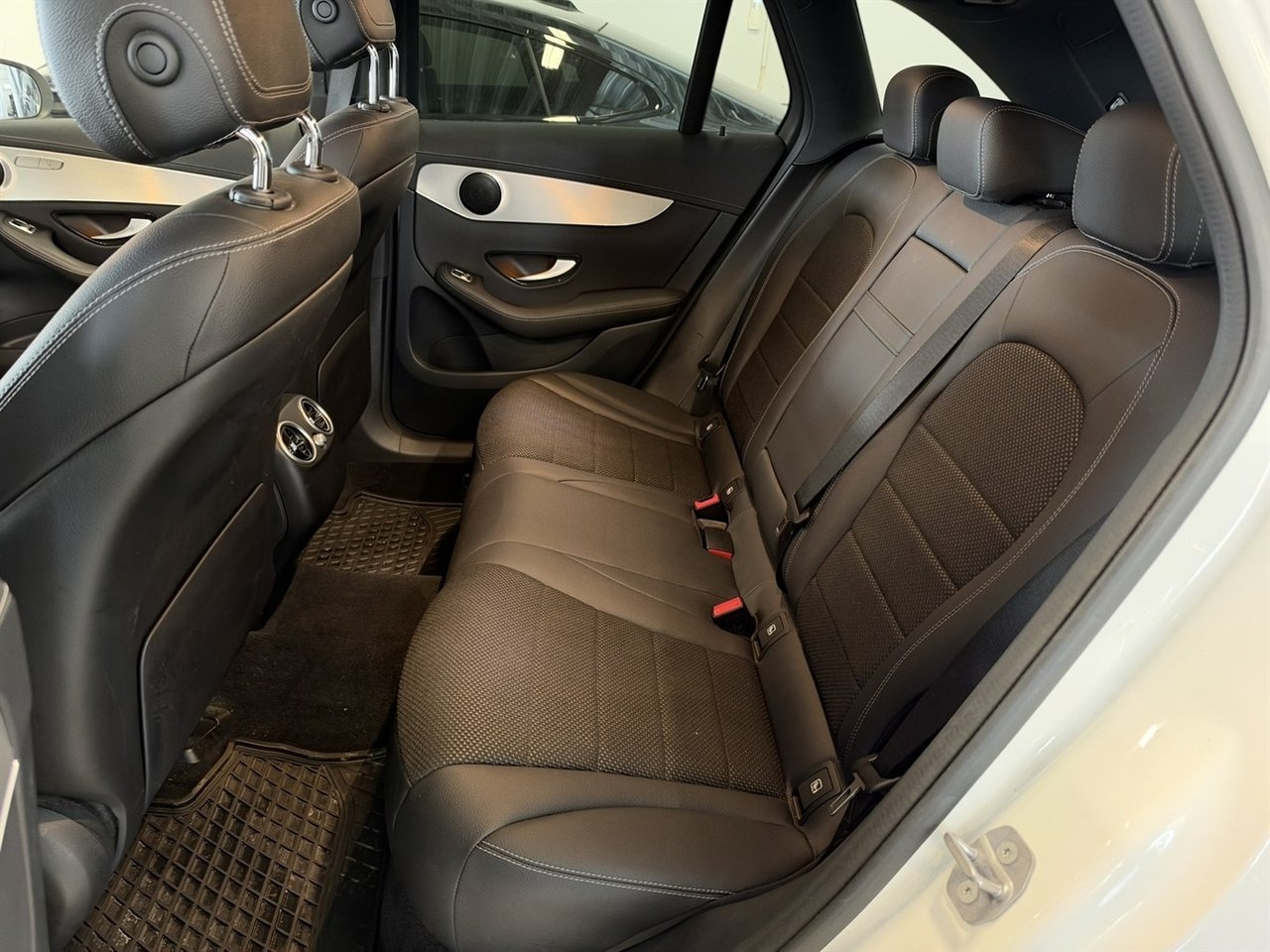 Mercedes-Benz GLC 200 d 4M VÄRMARE DRAG 2020, bild 6/10