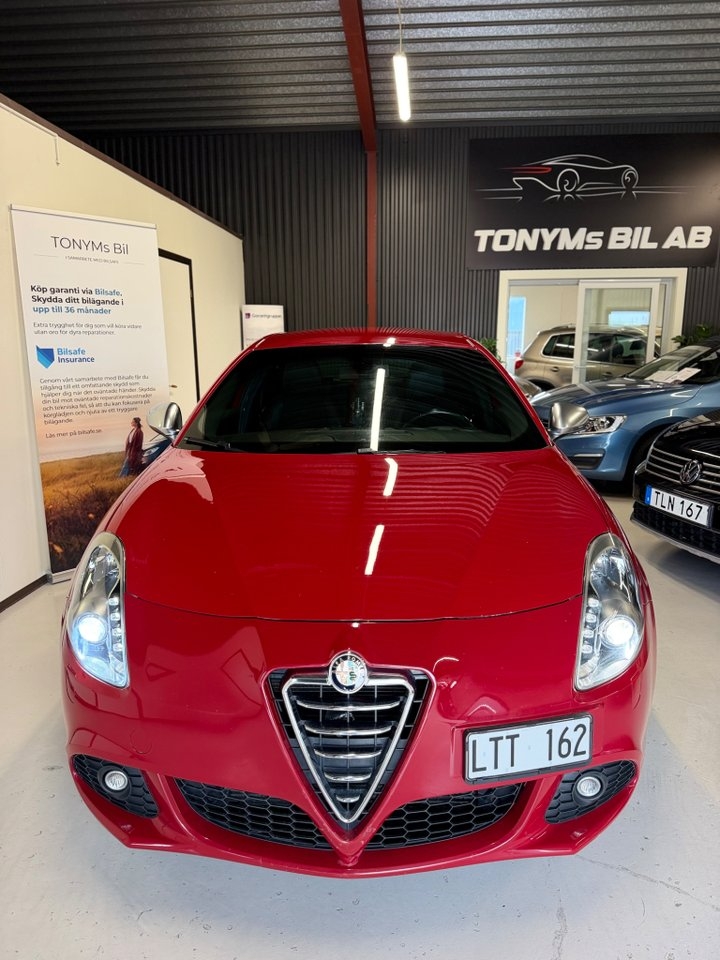 Alfa Romeo Giulietta 2011, photo 7/10