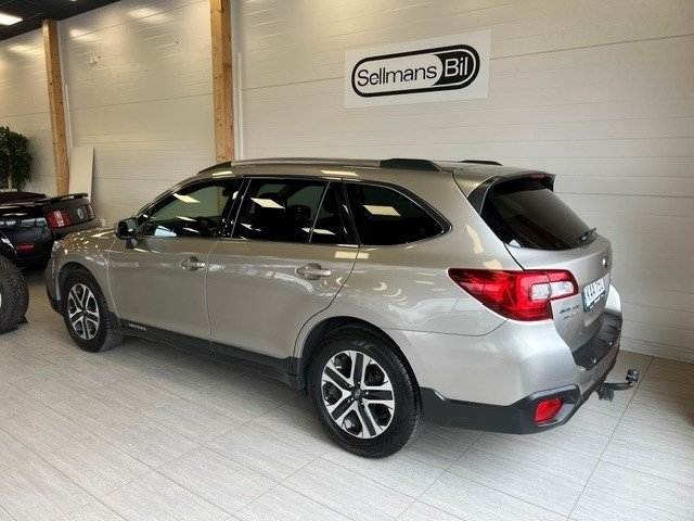 Subaru Outback 2018, bild 2/12