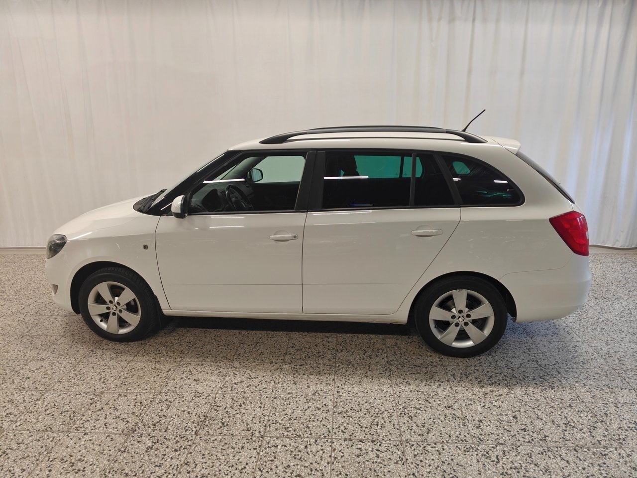 Skoda Fabia 2014, bild 2/10