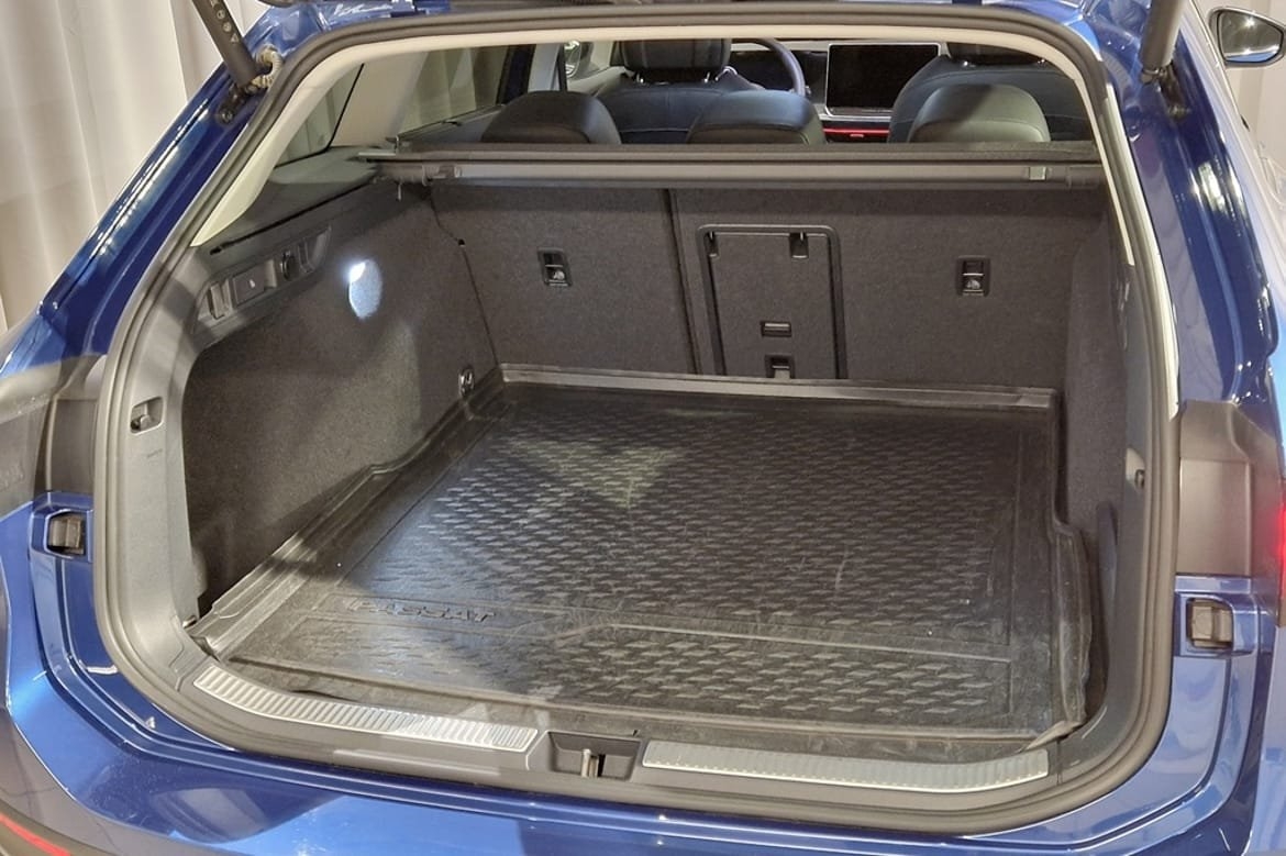 Volkswagen Passat 1.5 eTSI 2025, bild 6/10