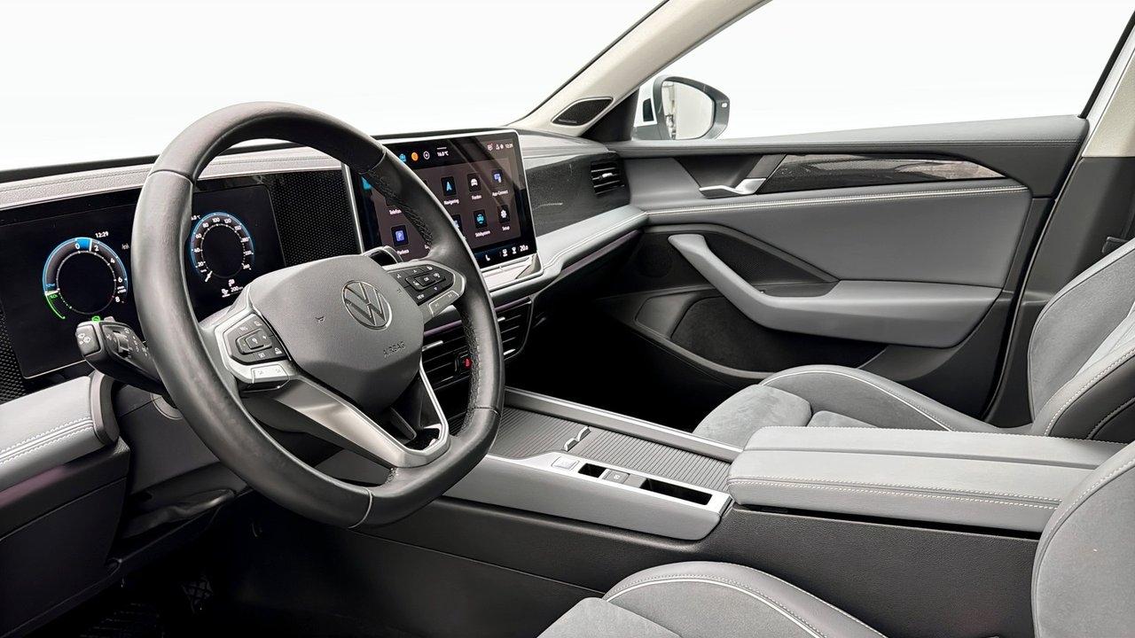 Volkswagen Passat 2025, bild 7/10
