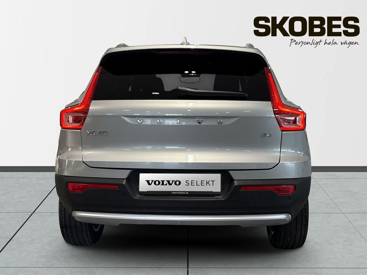 Volvo XC40 B4 FWD Bensin Core 2025, bild 7/8