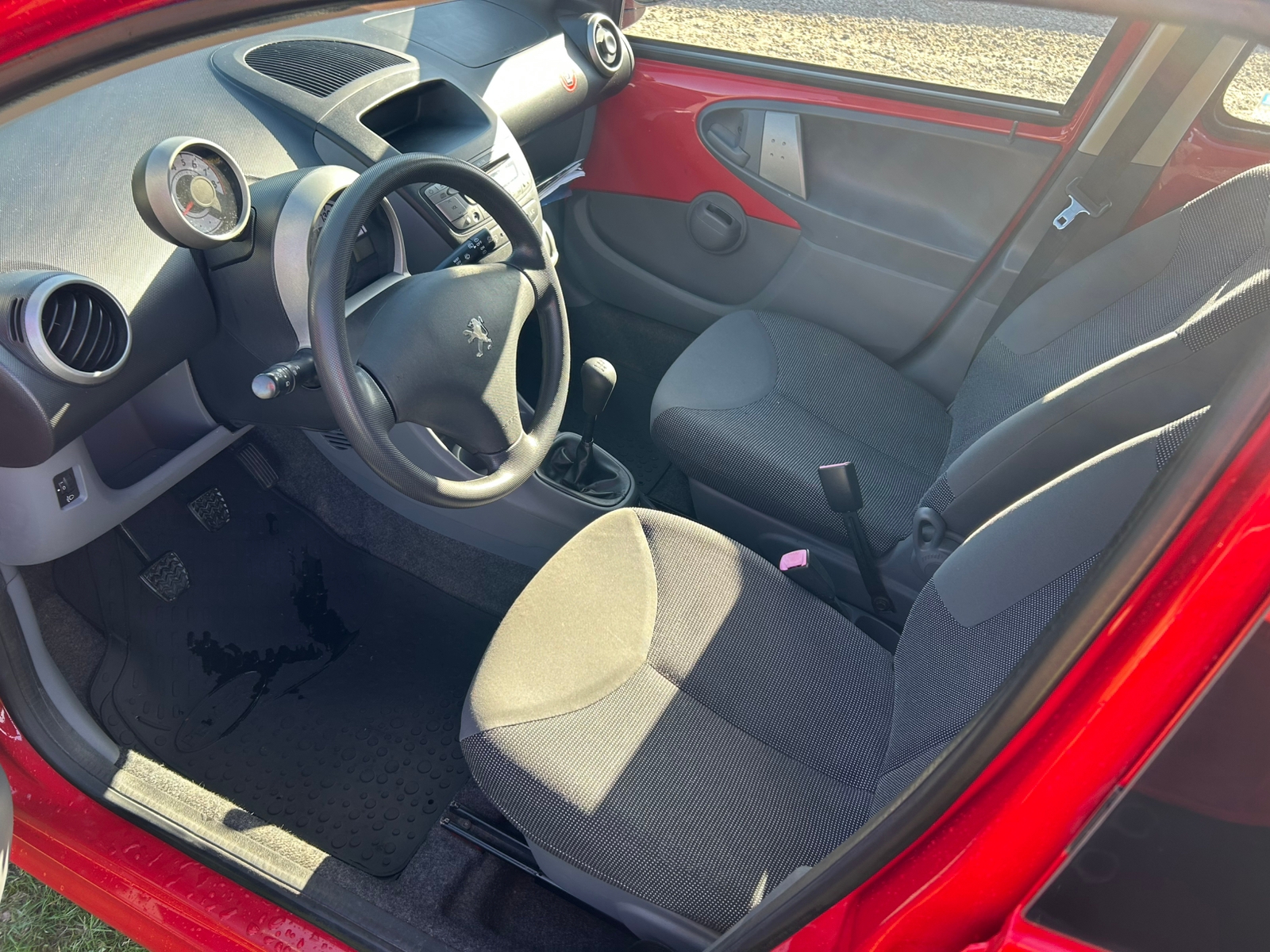 Peugeot 107 5-dörrar 1.0 Manuell 2007, bild 7/8
