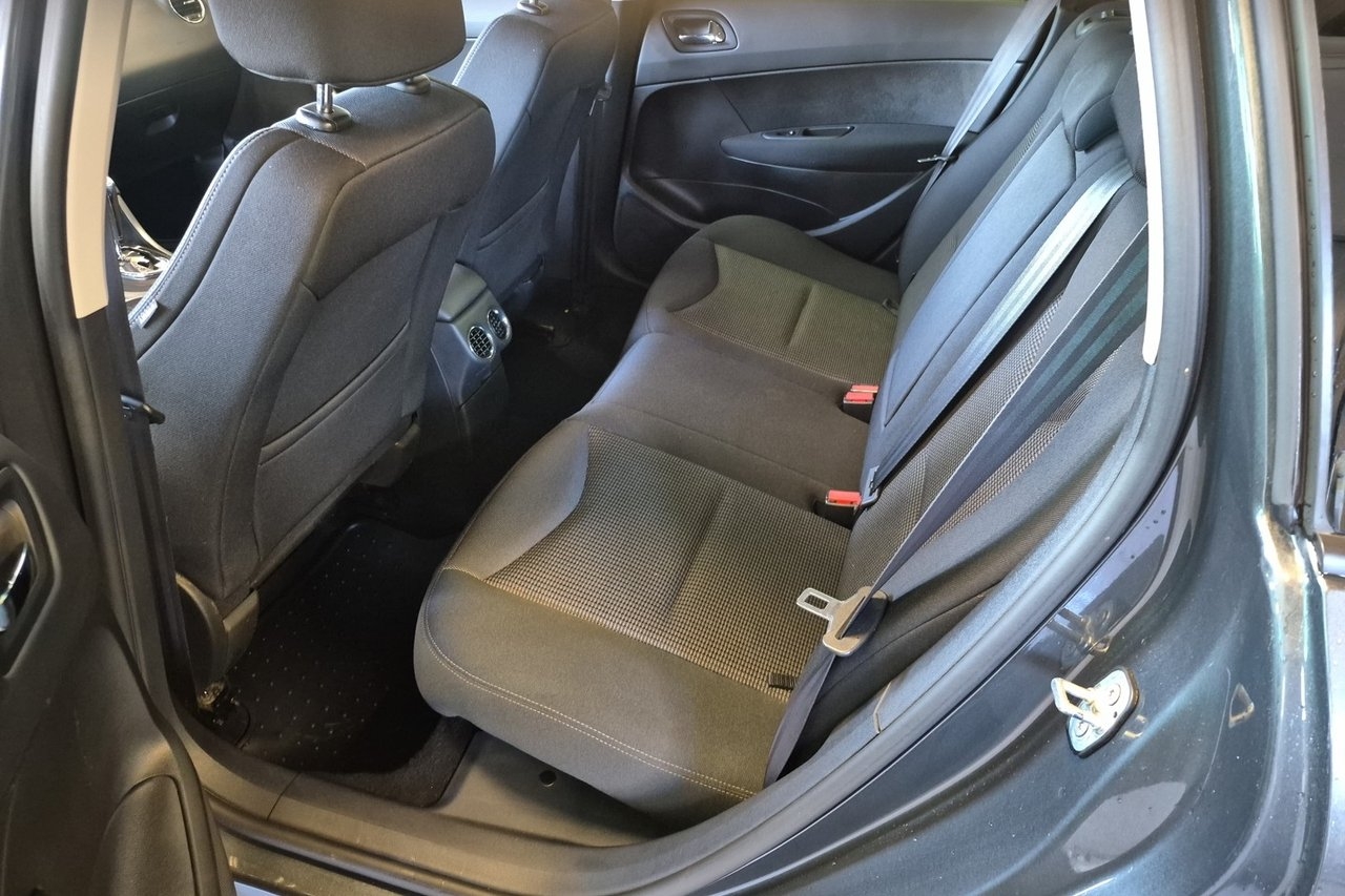 Peugeot 308 SW 1.6 VTi Automatisk, 120hk 2013, kuva 7/9