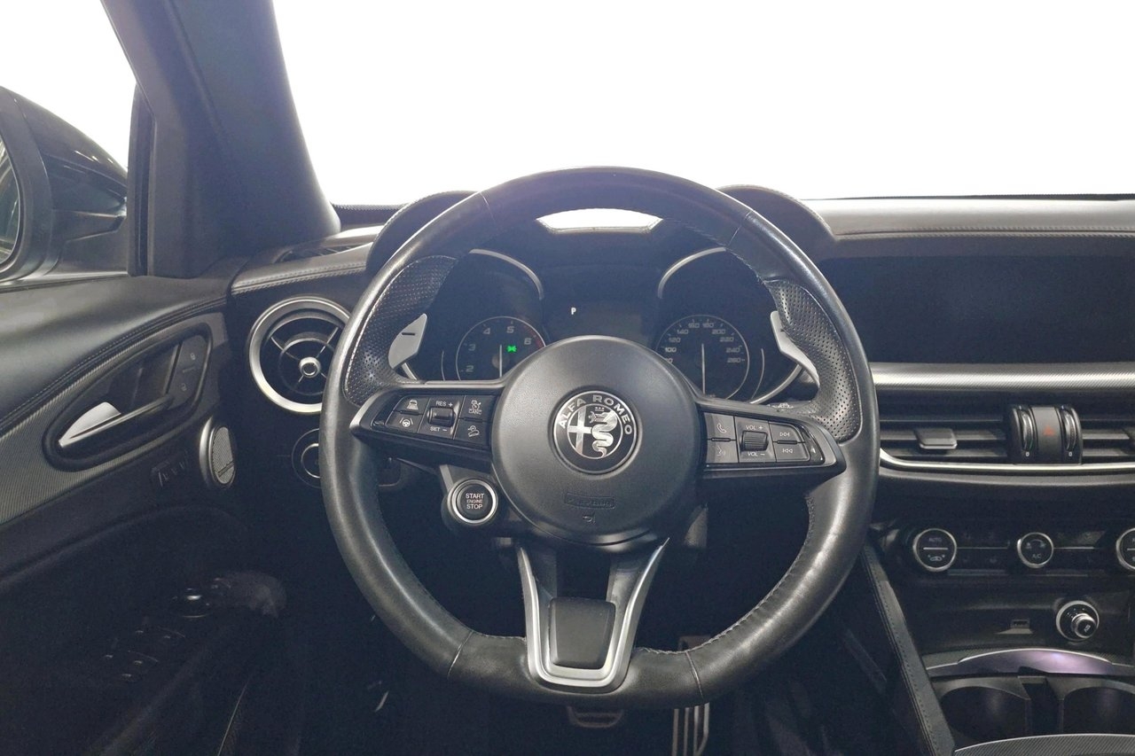 Alfa Romeo Stelvio Veloce 2022, bild 6/10