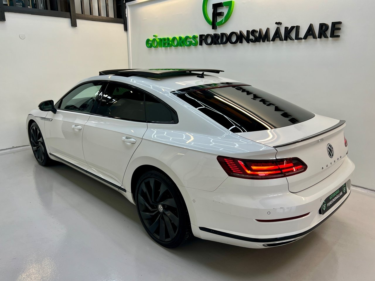 Volkswagen Arteon 2018, bild 2/10