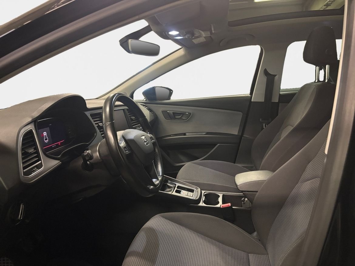 Seat Leon 2019, photo 7/14