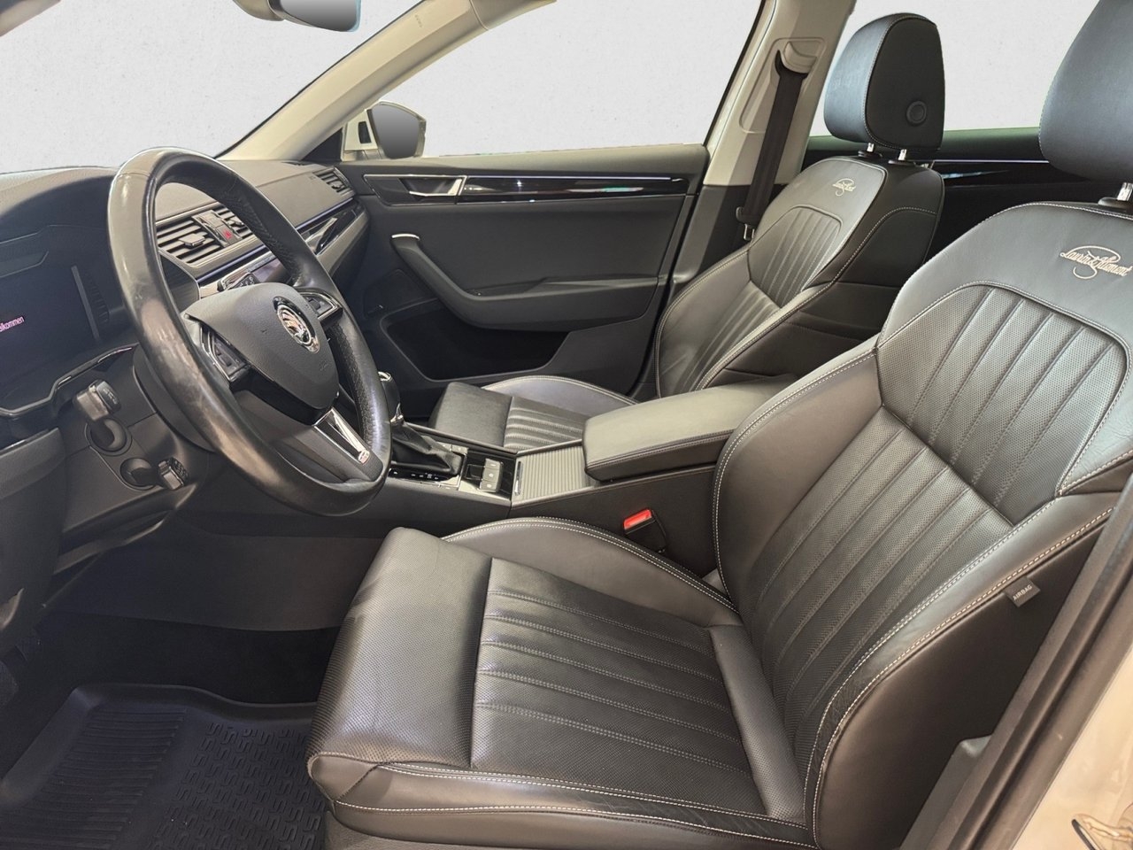 Skoda Superb 2020, bild 7/10