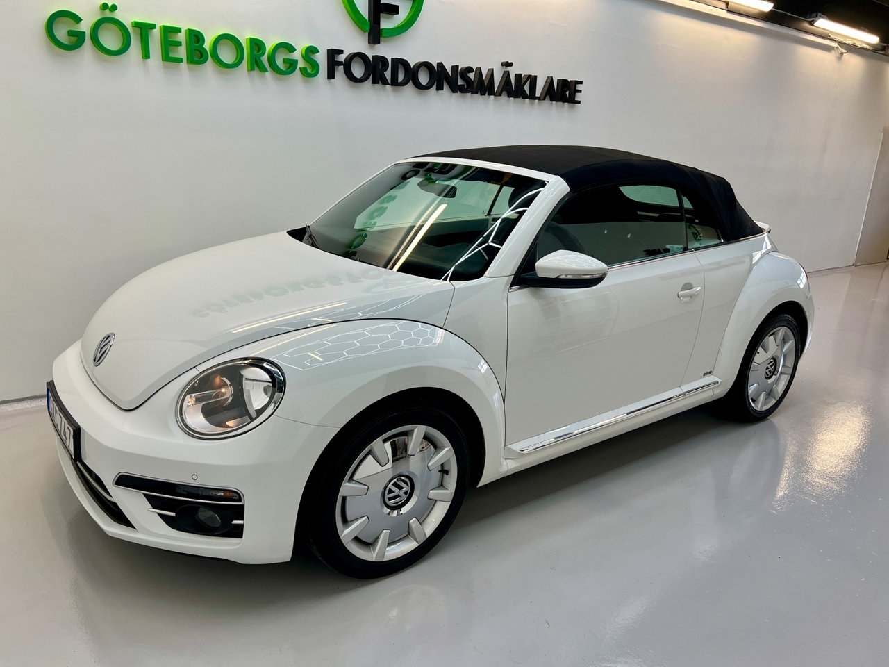 Volkswagen Beetle 2018, photo 4/10
