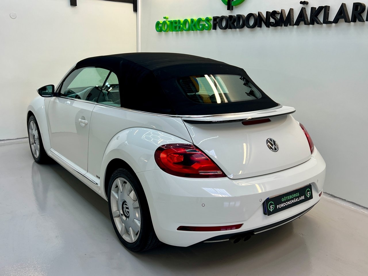 Volkswagen Beetle 2018, photo 5/10