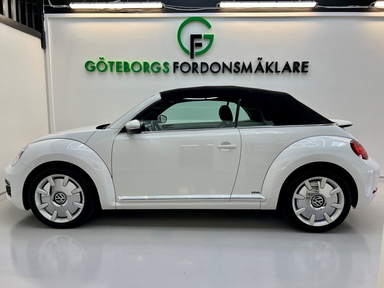 Volkswagen Beetle 2018, photo 2/10