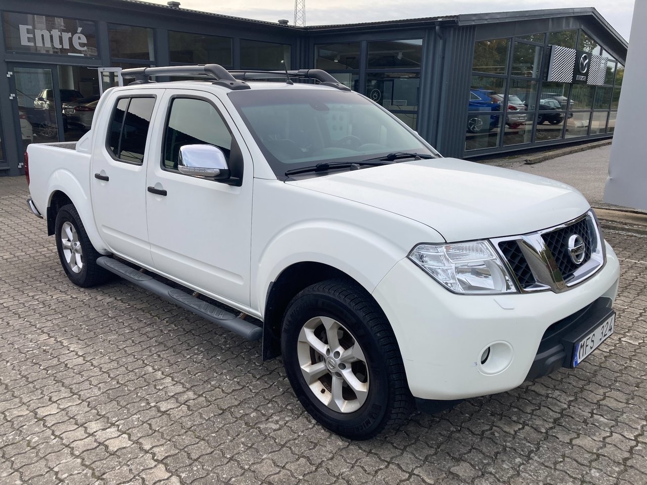 Nissan Navara 2012, bild 2/9