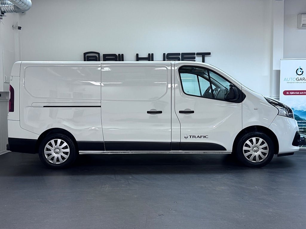 Renault Trafic 2018, photo 6/10