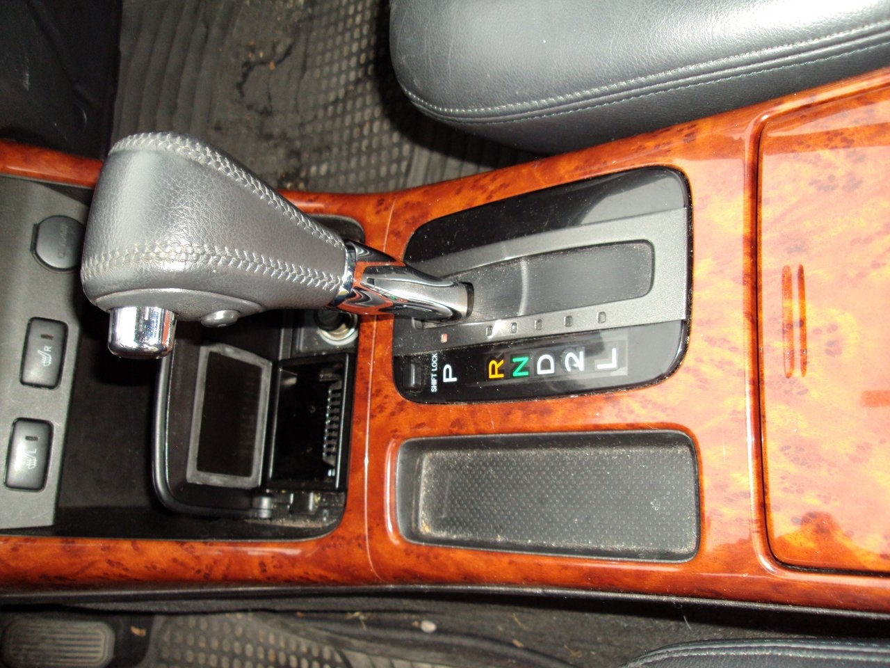 Toyota Camry 3.0 V6 2004, bild 7/9