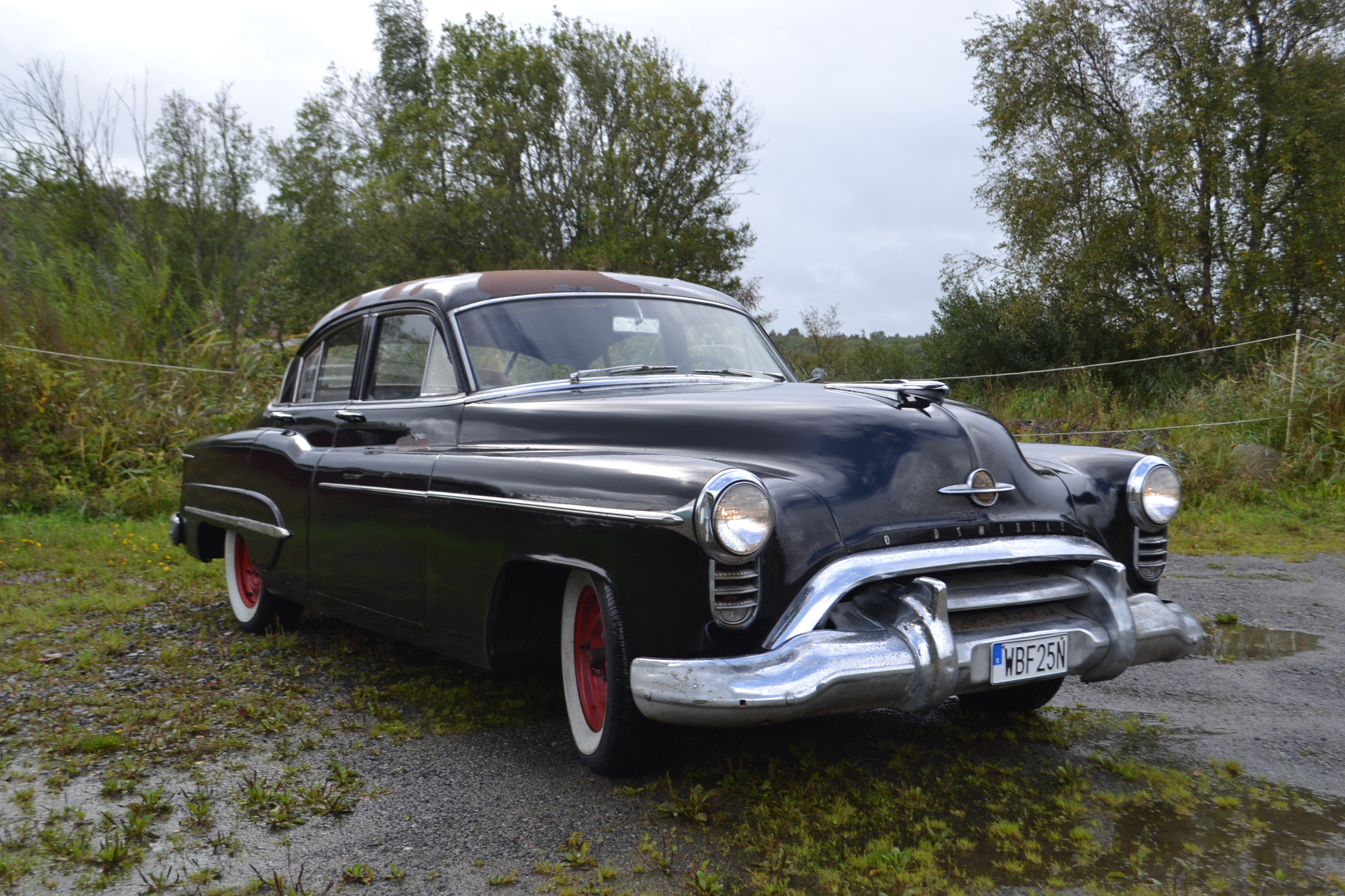 Oldsmobile Ninety-Eight De Luxe 1950, kuva 3/6