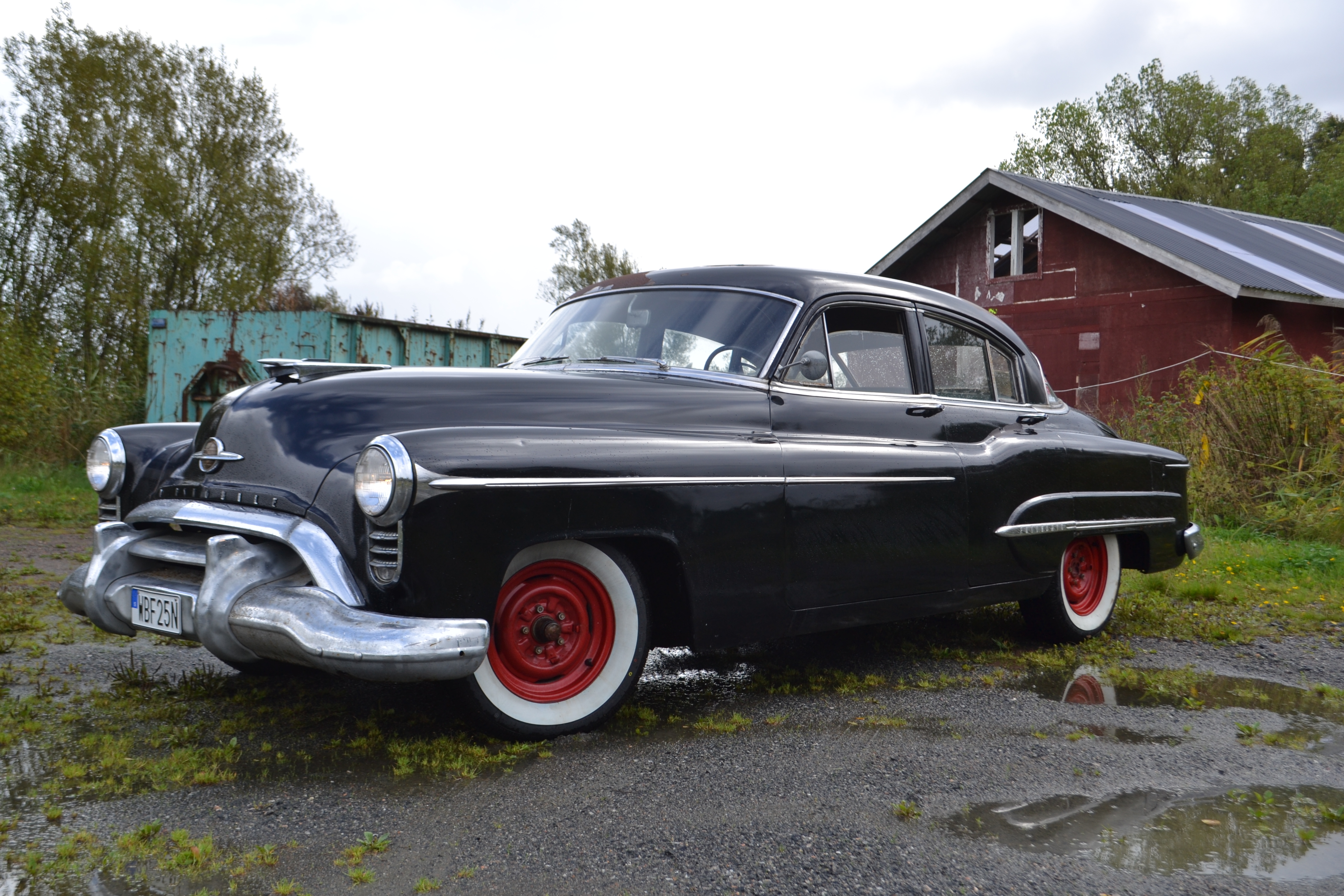 Oldsmobile Ninety-Eight De Luxe 1950, kuva 2/6
