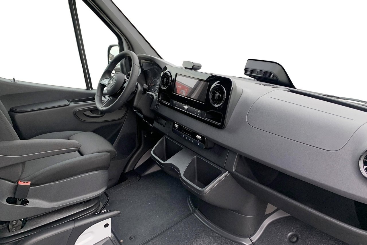Mercedes-Benz Sprinter 2027, photo 7/10