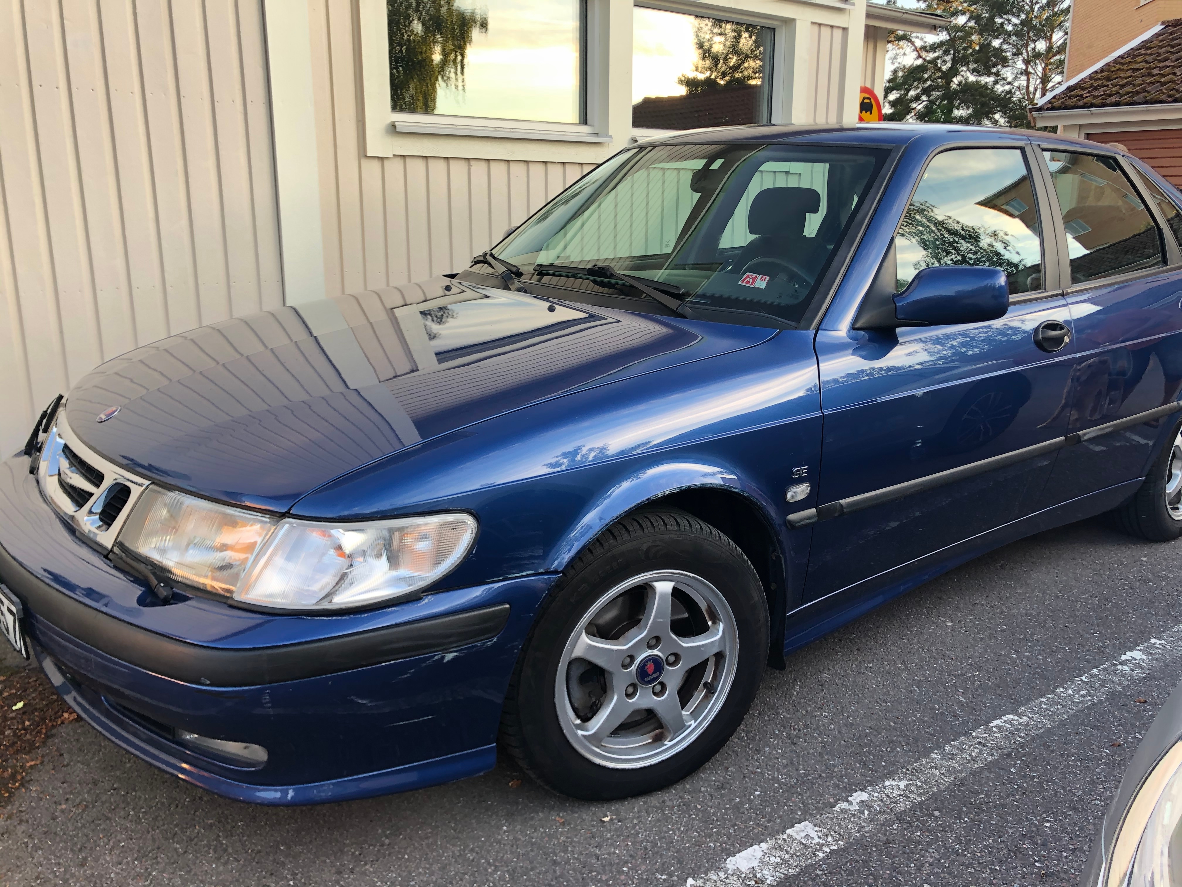 Saab 9-3 5-dörrar 2.0 T Manuell 2001, bild 2/3