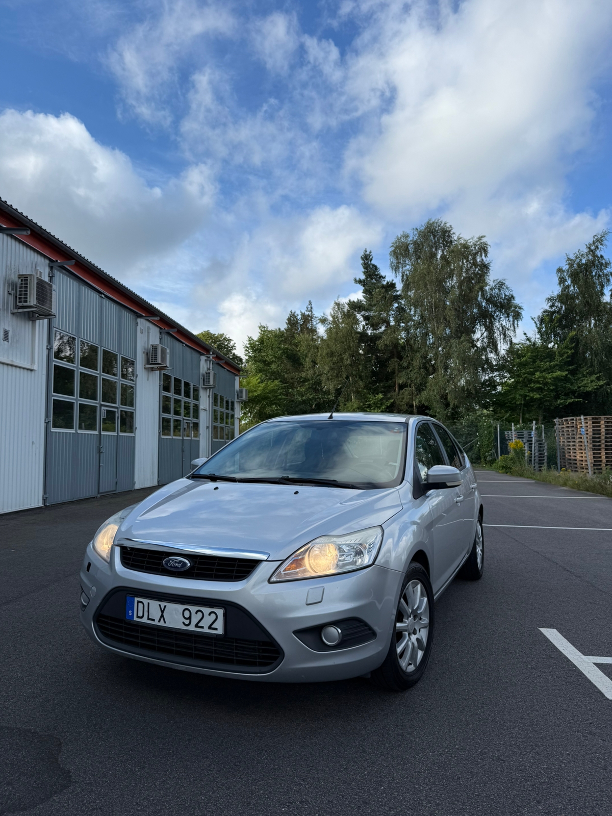 Ford Focus 5-dörrars 1.6 TDCi Manuell 2011, bild 2/9