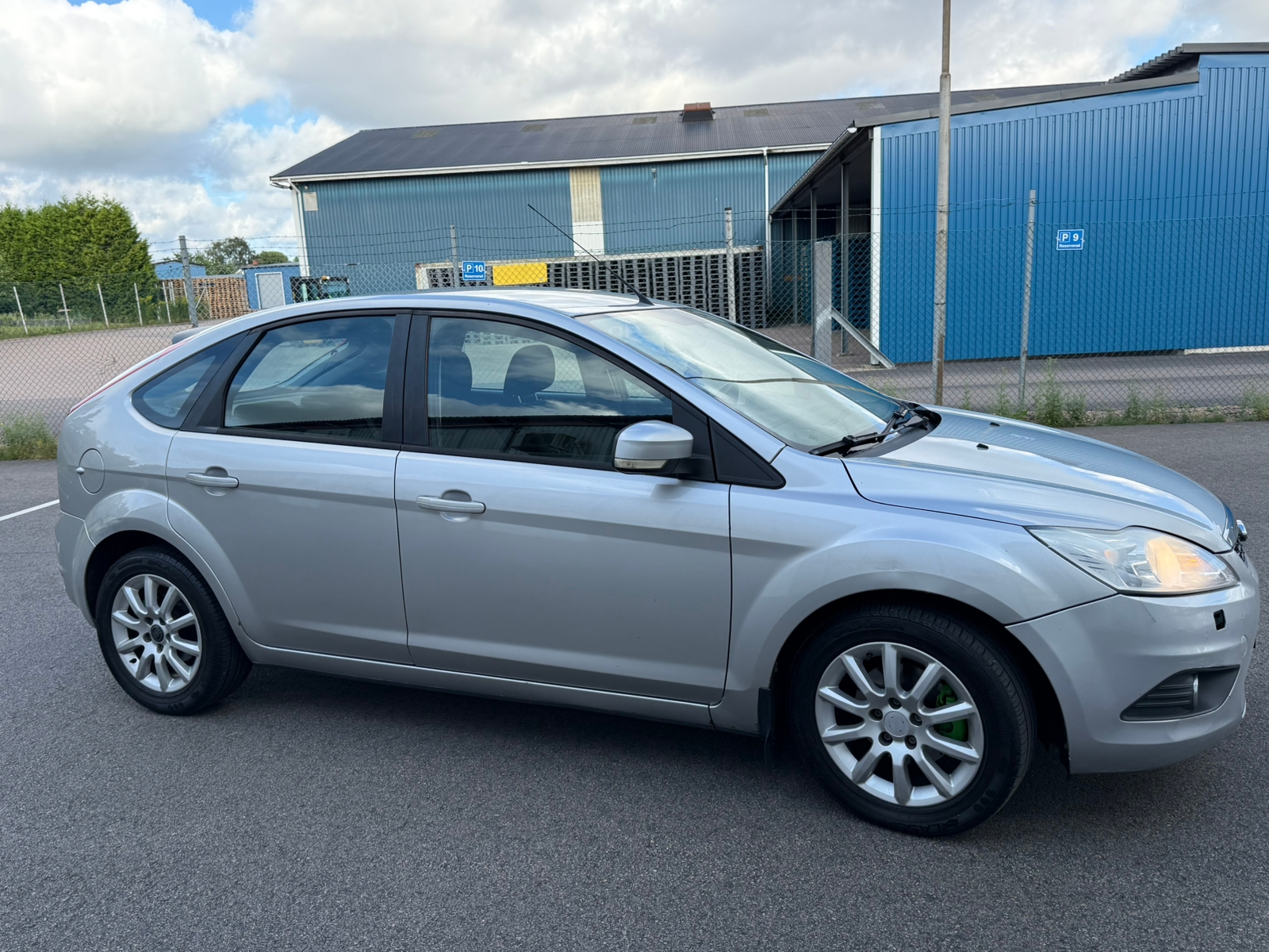 Ford Focus 5-dörrars 1.6 TDCi Manuell 2011, bild 3/9