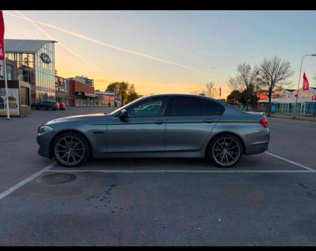 BMW 520 d F10 520D Sedan 2012, kuva 2/21