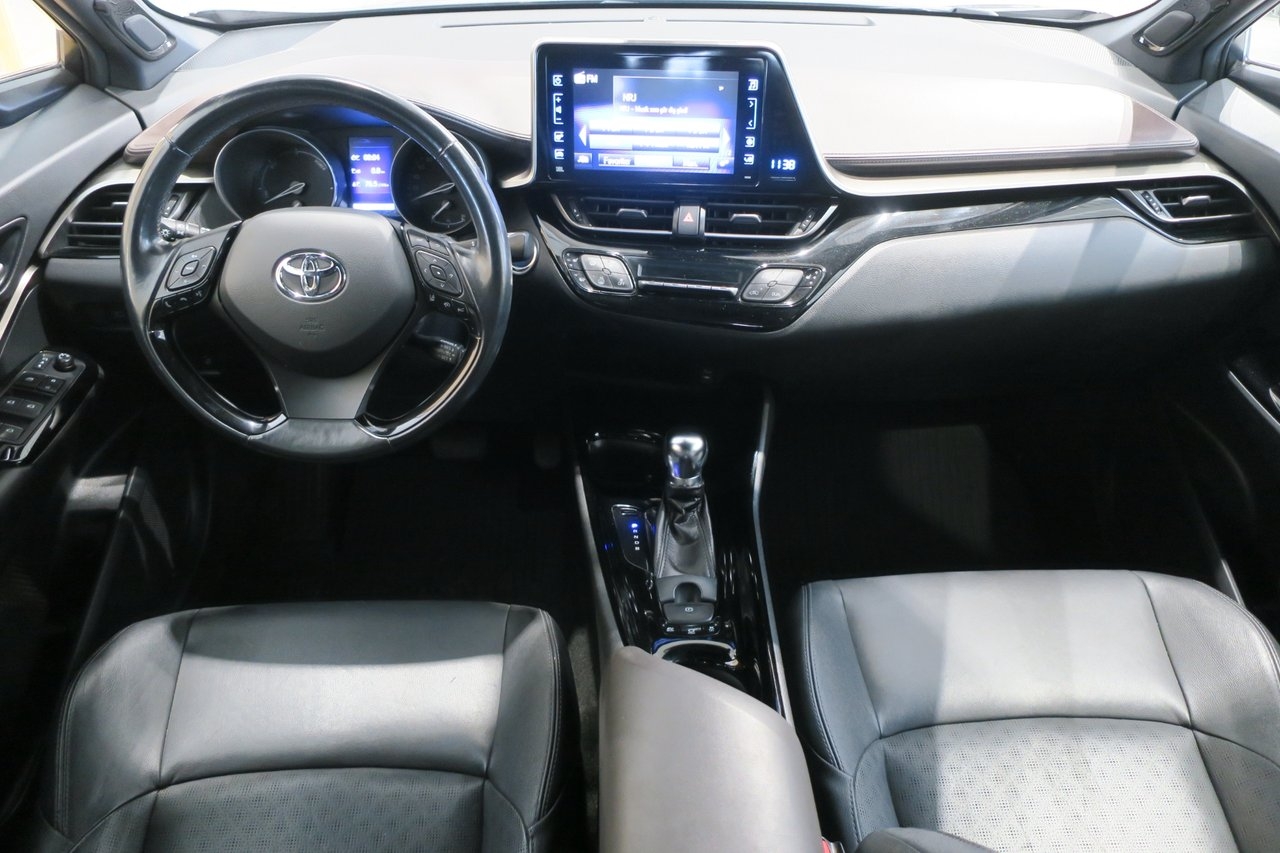 Toyota C-HR 2018, bild 6/10