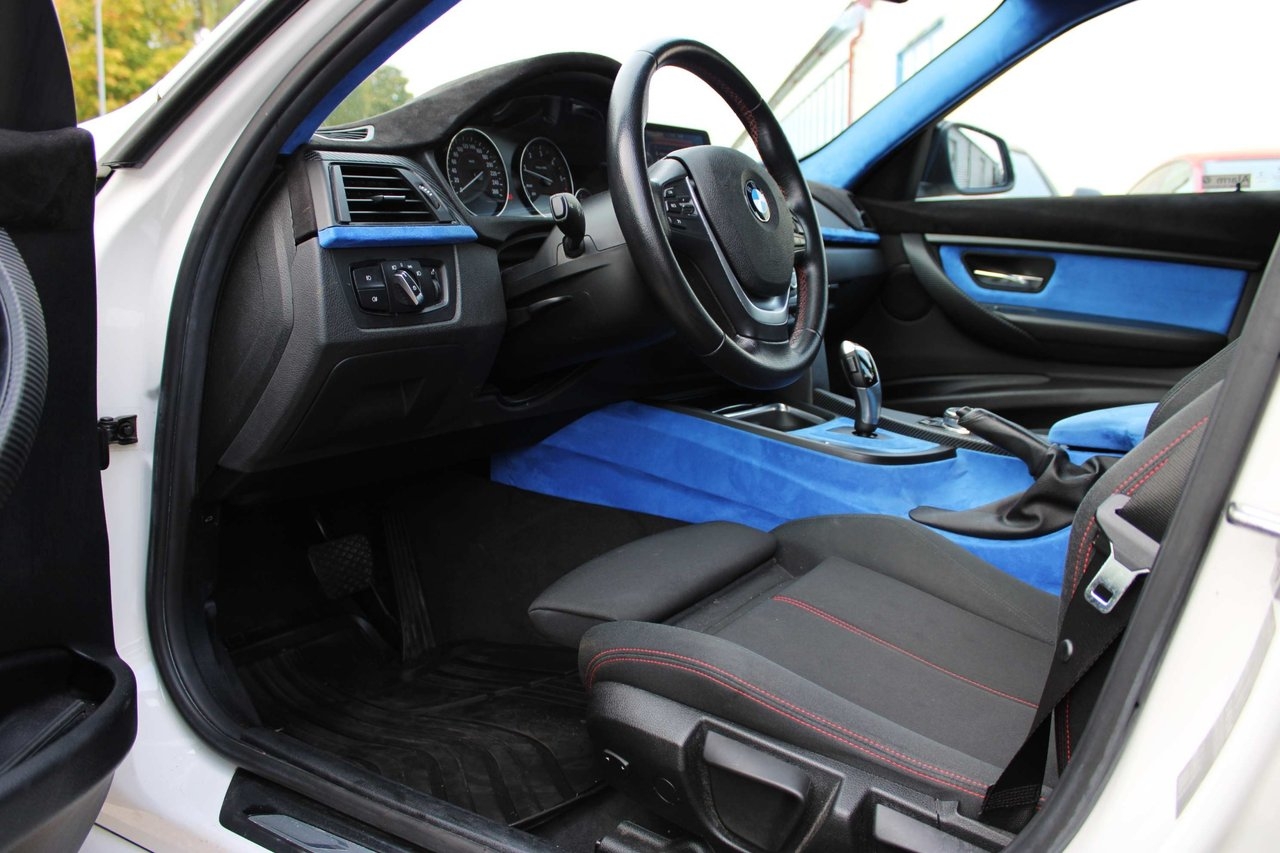 BMW 318 d Touring 143hk 2015, kuva 3/10