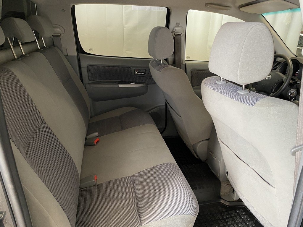 Toyota HiLux 2011, bild 7/8