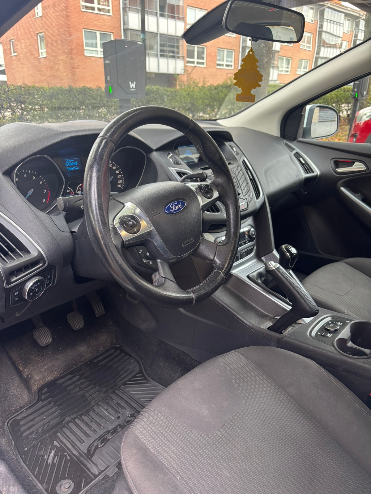Ford Focus 1.0 EcoBoost Manuell 2013, bild 6/10