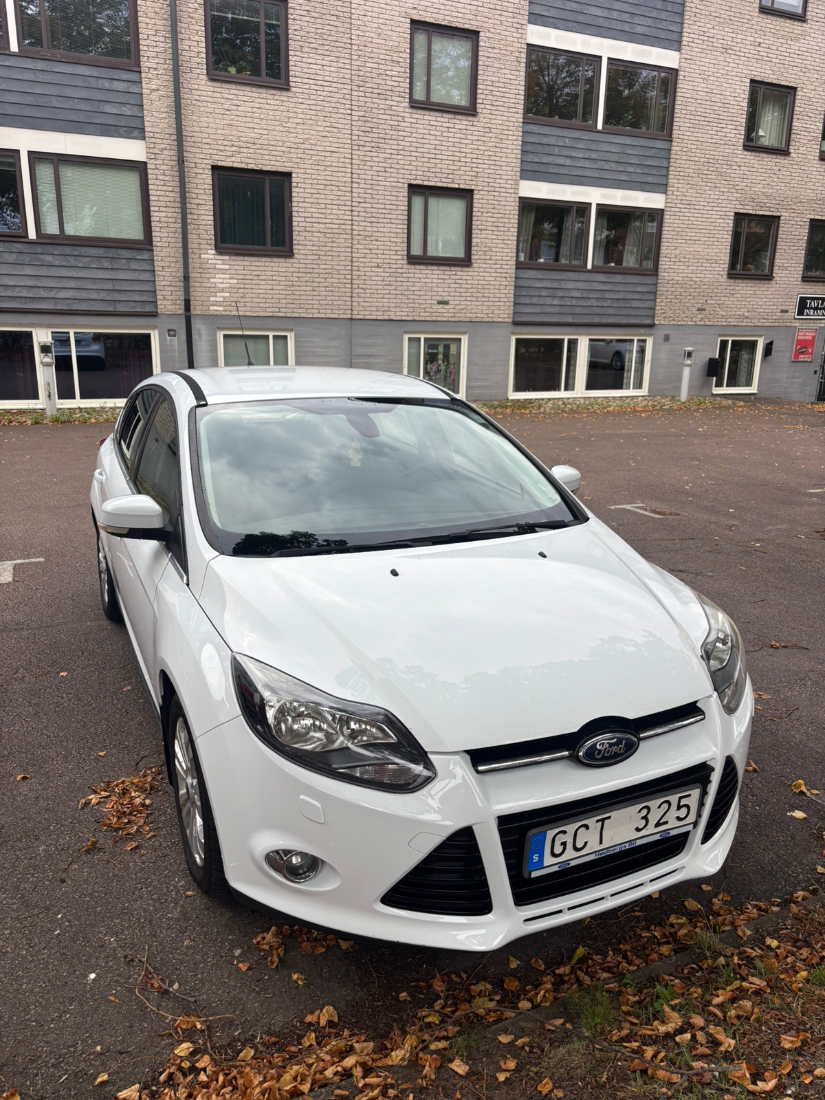 Ford Focus 1.0 EcoBoost Manuell 2013, bild 2/10