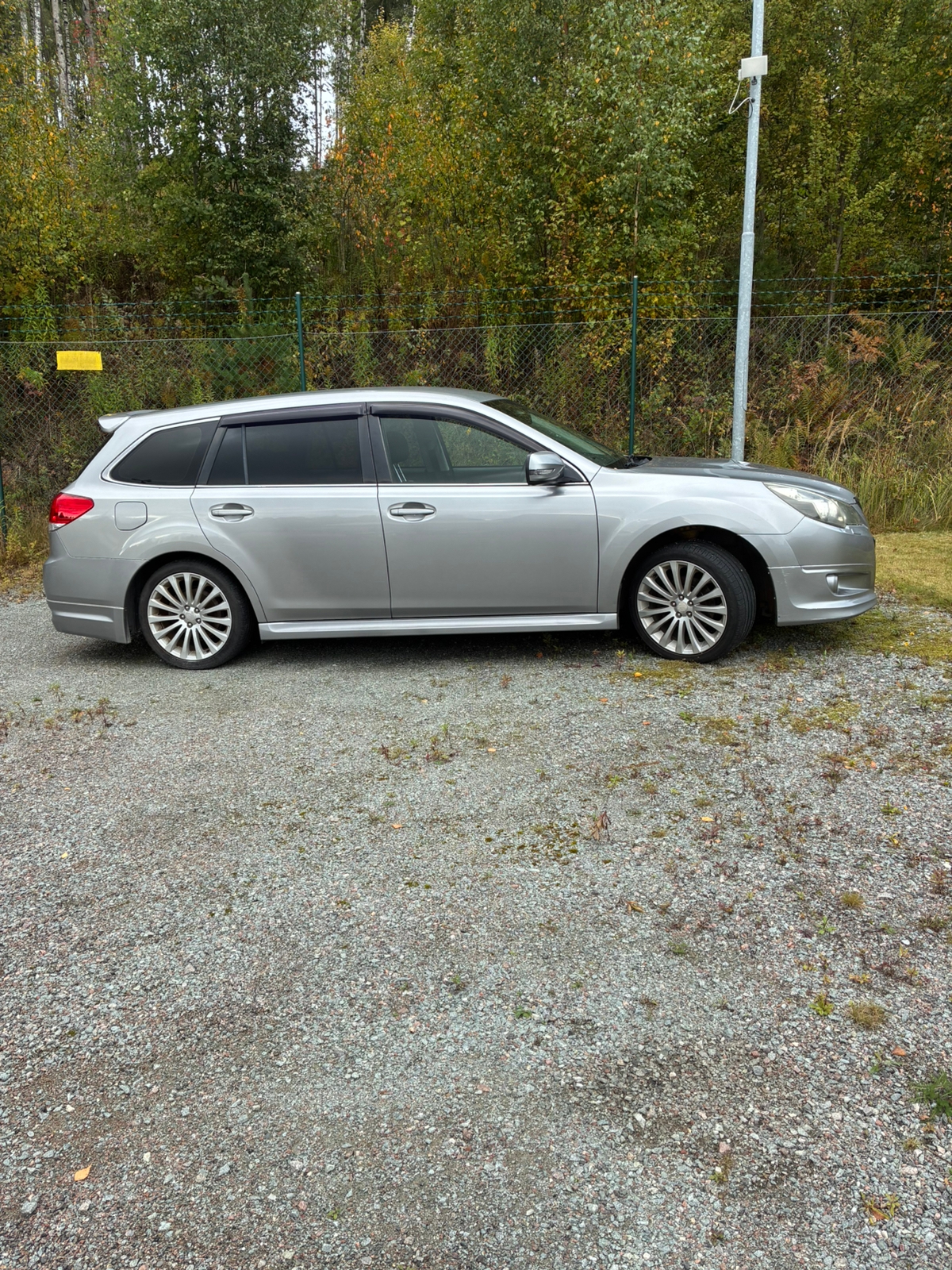 Subaru Legacy Wagon 2.0 4WD Manuell 2010, bild 2/8