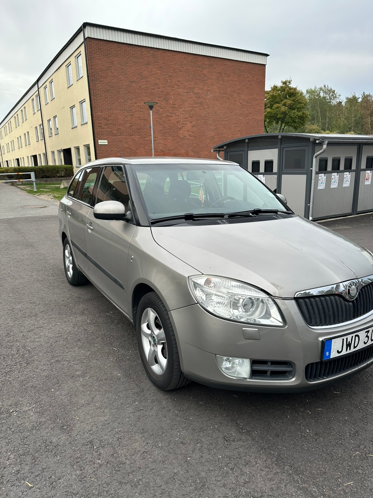 Skoda Fabia Kombi 1.6 Manuell 2009, kuva 7/8