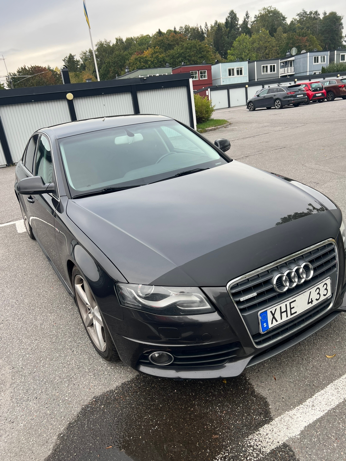 Audi A4 Sedan 2.0 TFSI E85 Manuell 2010, bild 2/10