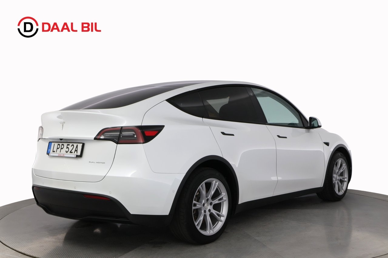 Tesla Model Y 2022, bild 6/10