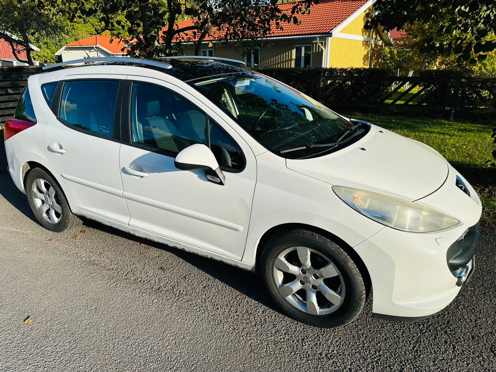 Peugeot 207 SW 1.6 BESIKTAD 2008, bild 4/8