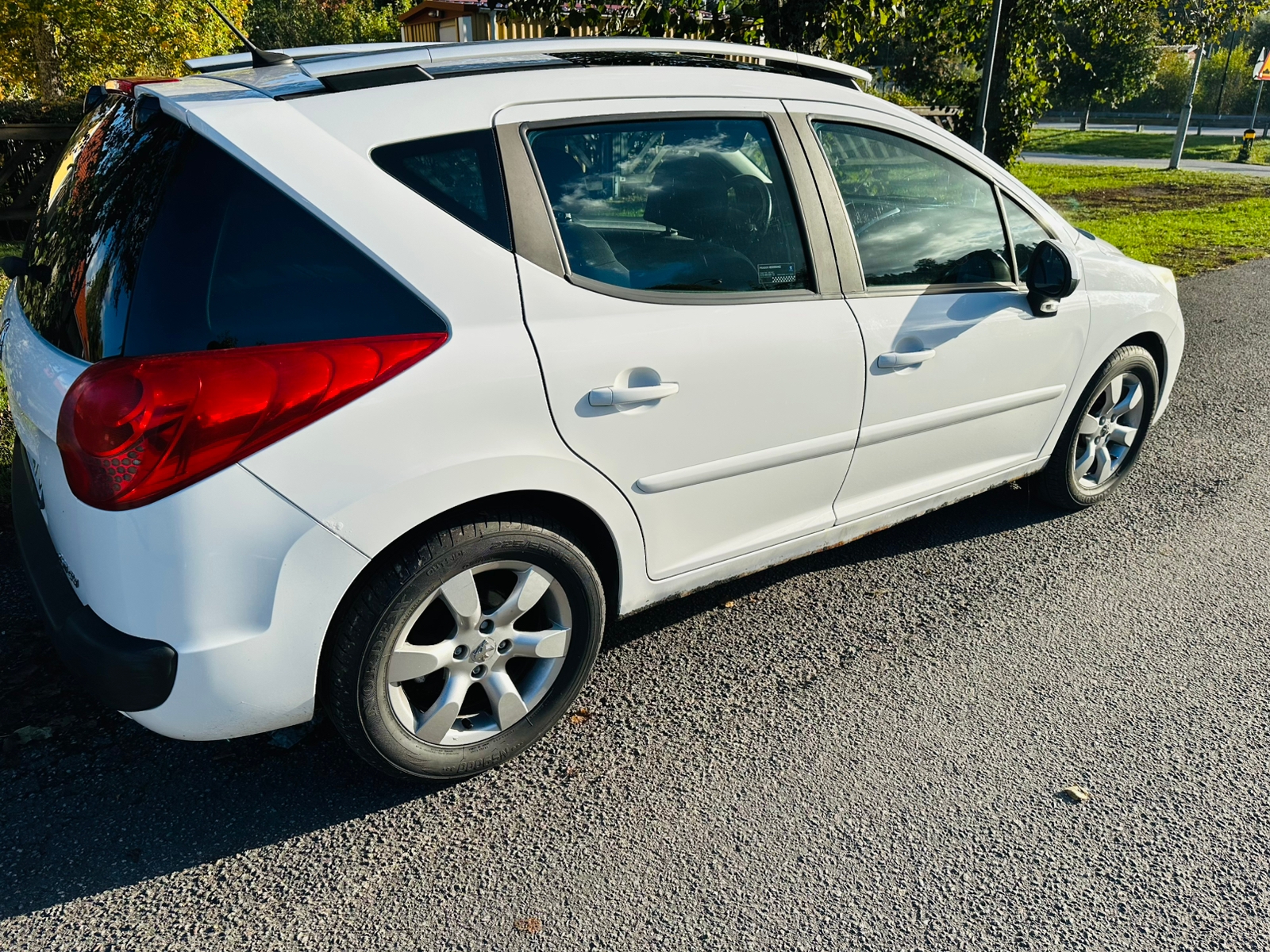 Peugeot 207 SW 1.6 BESIKTAD 2008, bild 5/8