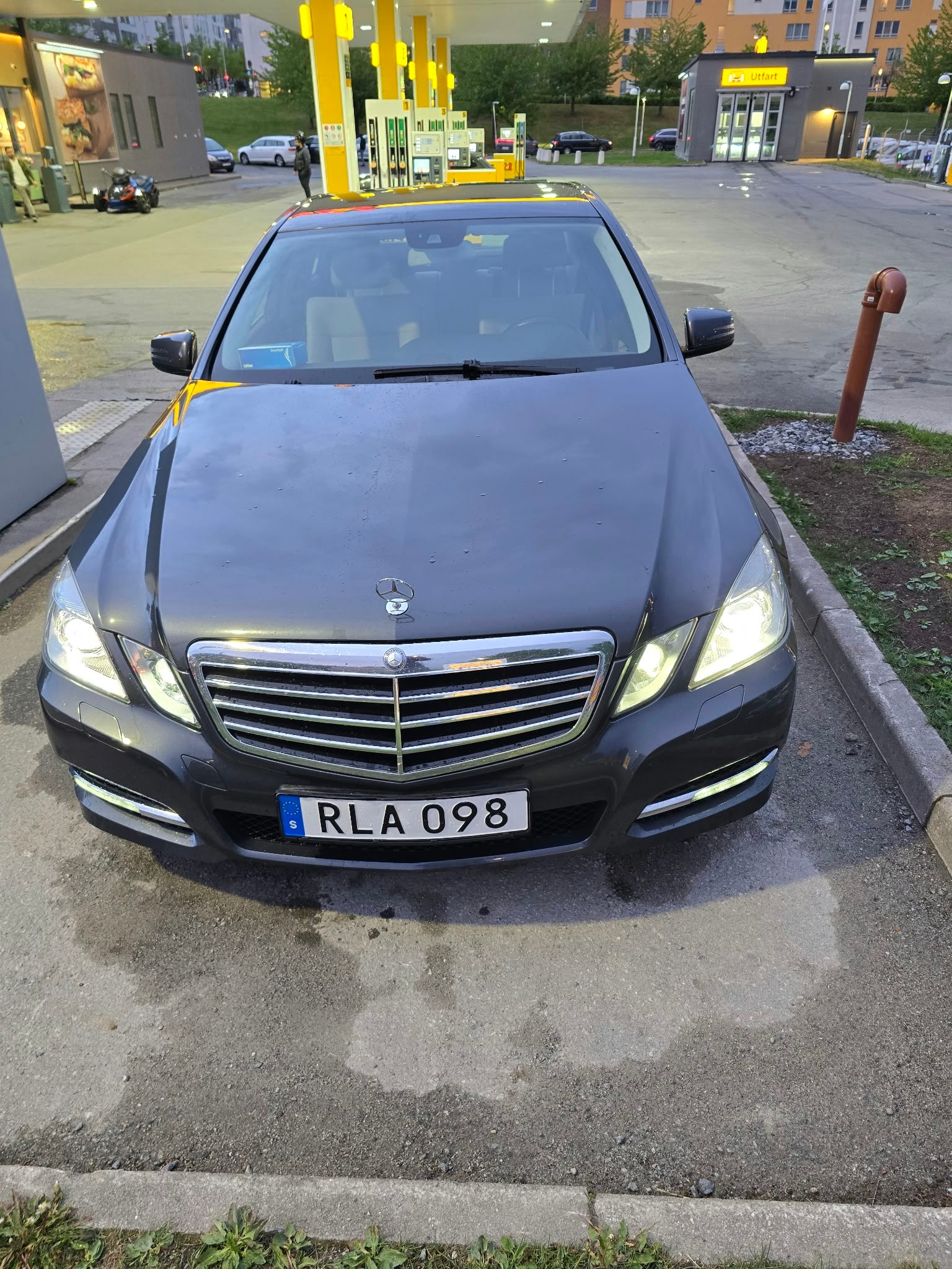 Mercedes-Benz E