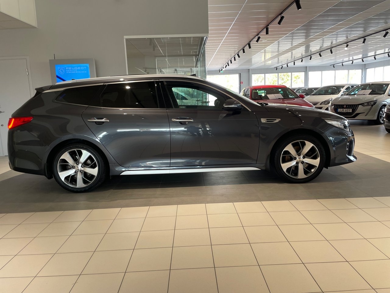 Kia Optima SW 1.7 CRDi DCT GT-Line Plus 2018, photo 4/10