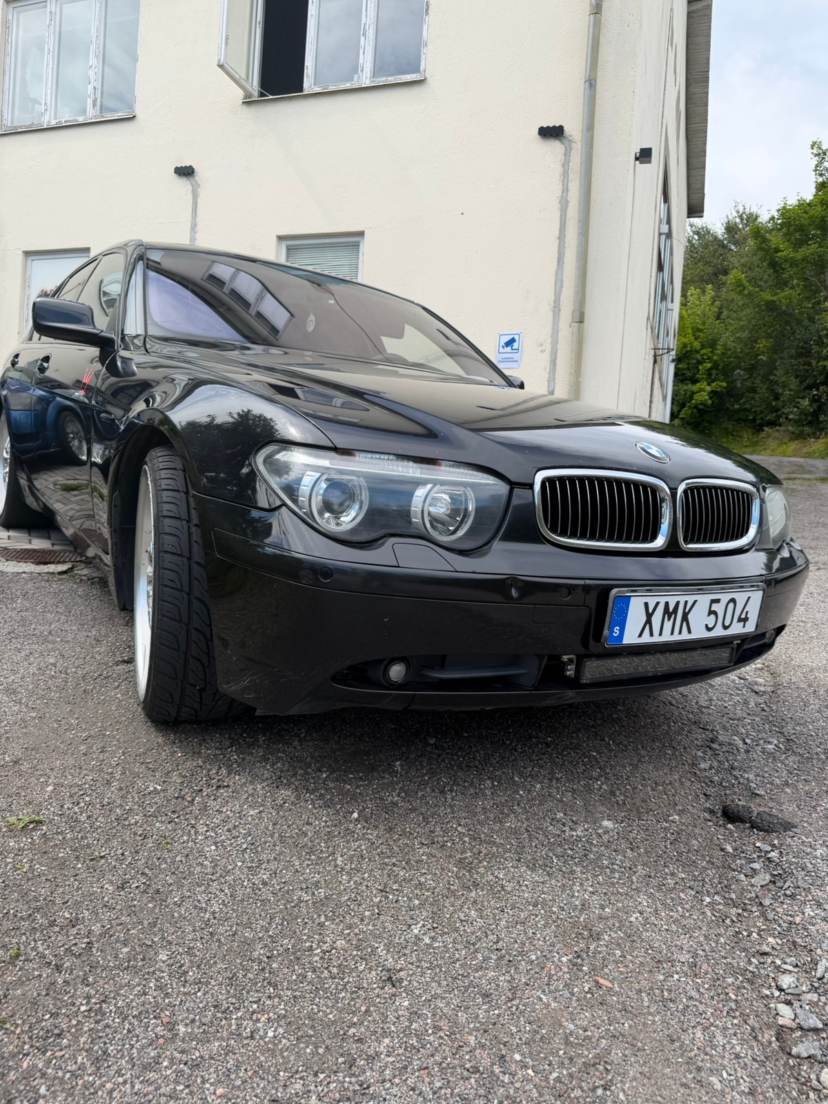 BMW 745