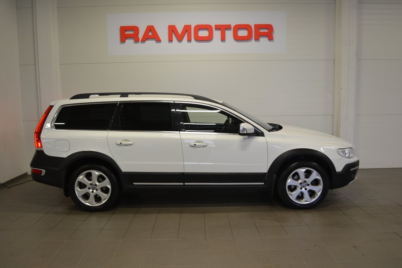 Volvo XC70 D4 181hk AWD Classic Summum 2016, bild 4/10