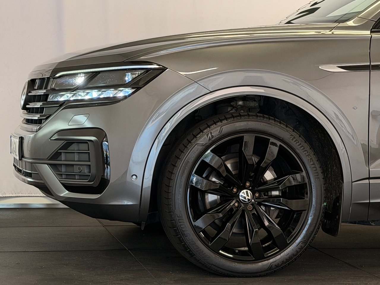 Volkswagen Touareg R-Line V6 TDI 4MOTION 2022, bild 6/17