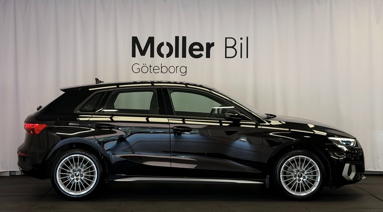 Audi A3 2023, photo 2/13