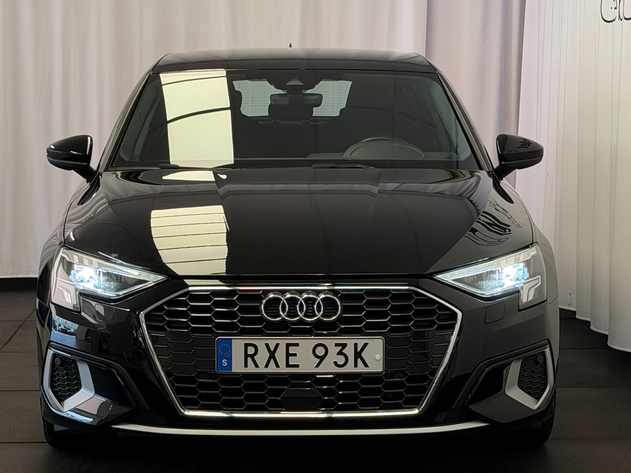 Audi A3 2023, photo 3/13